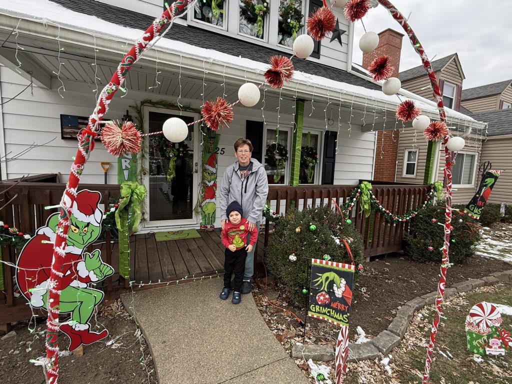 Going all out for Christmas - Herald-Standard