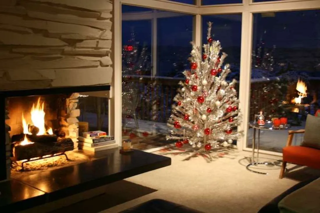 Growing Up With an Aluminum Christmas Tree — Not a Love Story | Retrospect