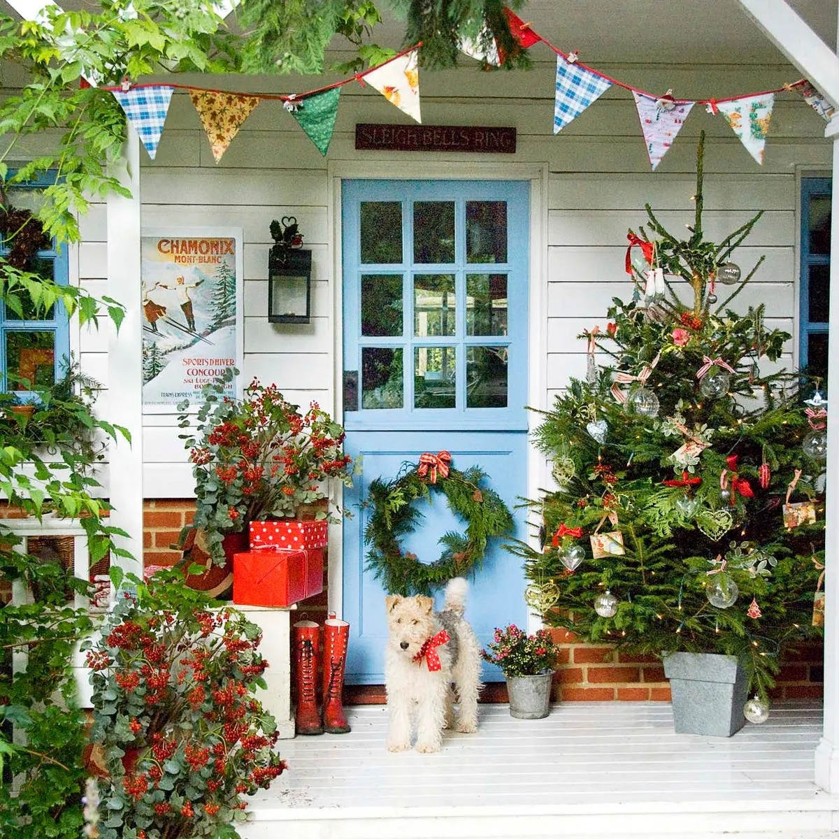 Hallmark Christmas House Exterior A Hallmark Home Trimmed In Ralph Lauren  Christmas Warmth – The Cute North