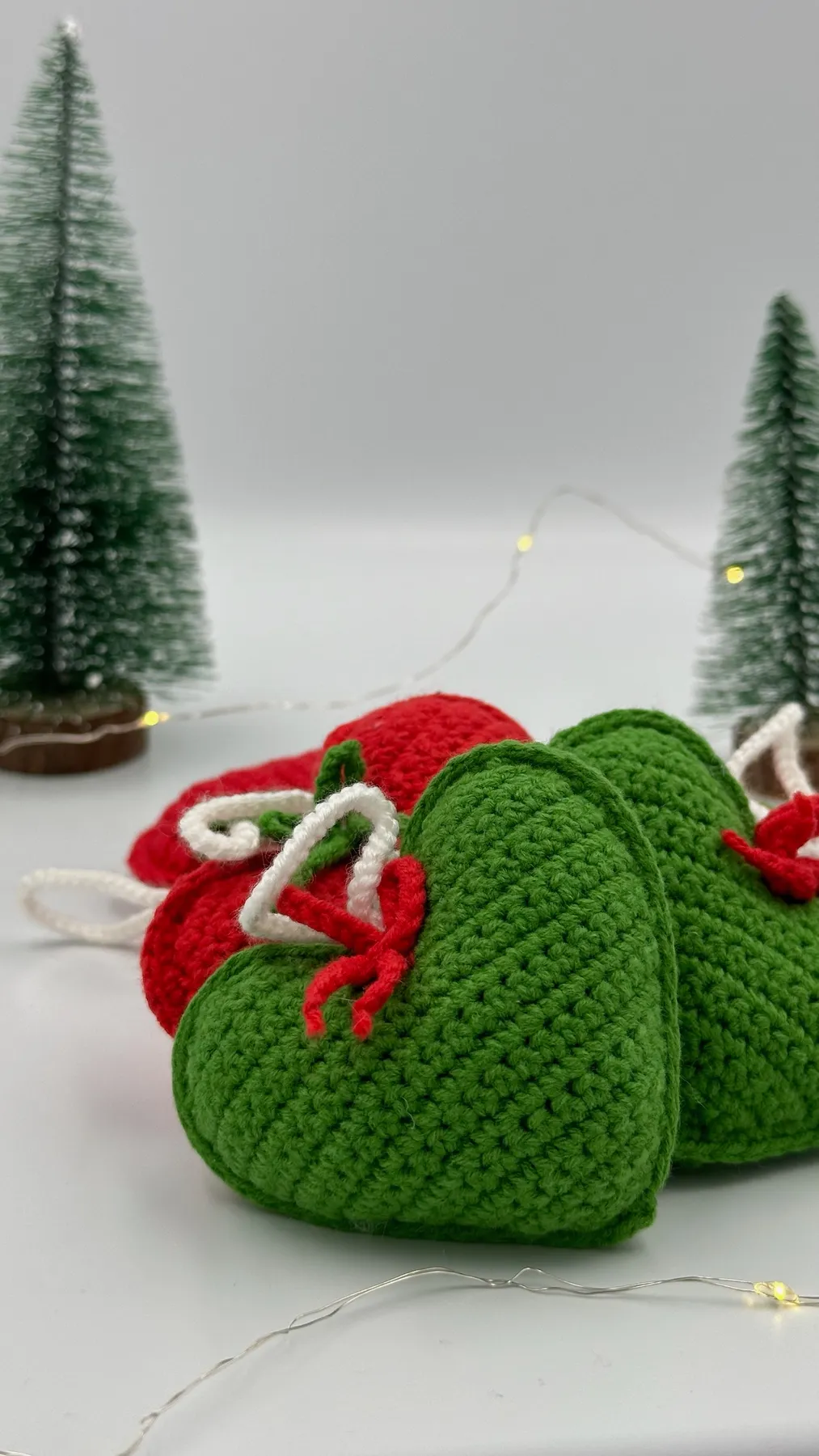 Handmade Crochet Christmas Heart Ornament - Red & Green Decorations -  Umbrella Crochet