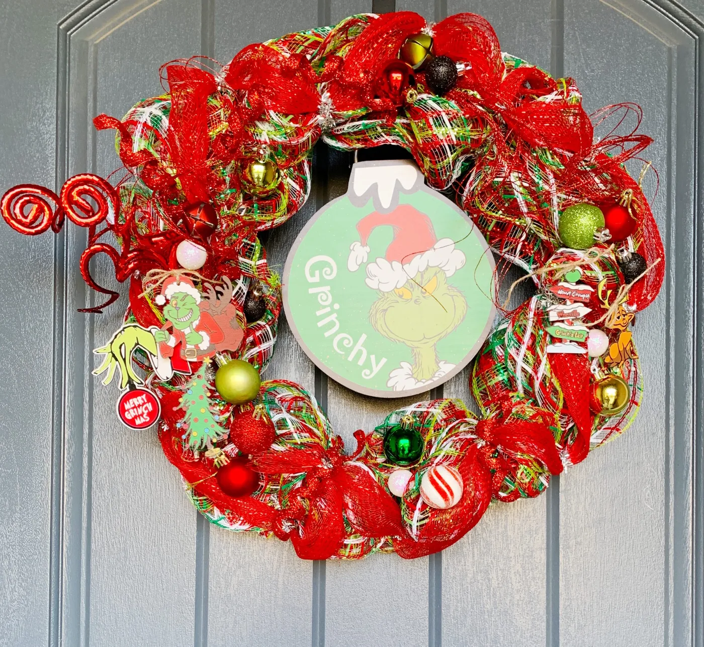 Handmade Grinch Holiday Wreath with Lights – Made in the USA Grinch  Christmas wreath mesh Large 22 inch handmade grinch decorations
