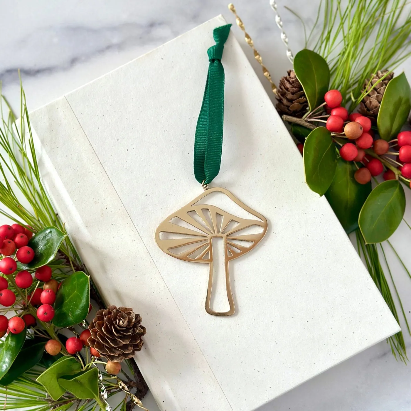 Handmade Holiday Decorations: Unique Ornaments & Decor