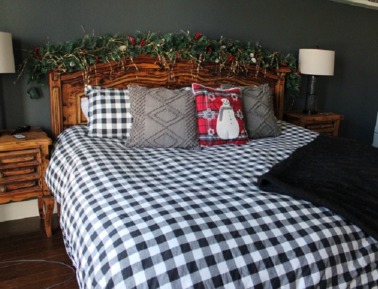 Holiday Bedroom - Flawless C Designed