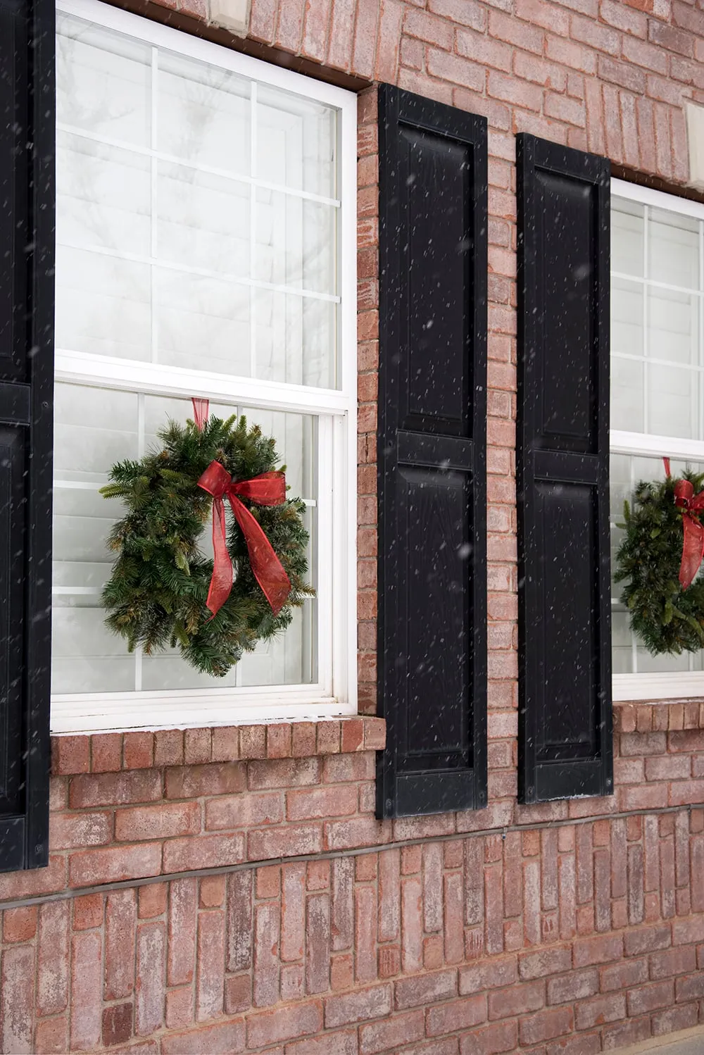 Holiday Christmas Home Exterior - Room for Tuesday