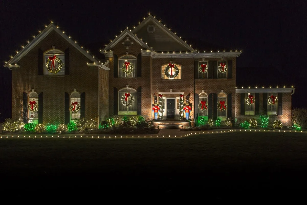 Holiday Decorating - Residential Exterior - Neave Outdoor