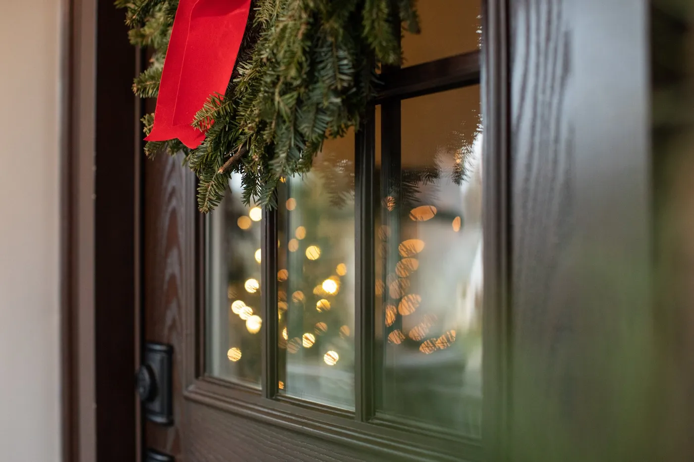 Holiday Exterior Decorating Do's and Don'ts | Power Home Remodeling