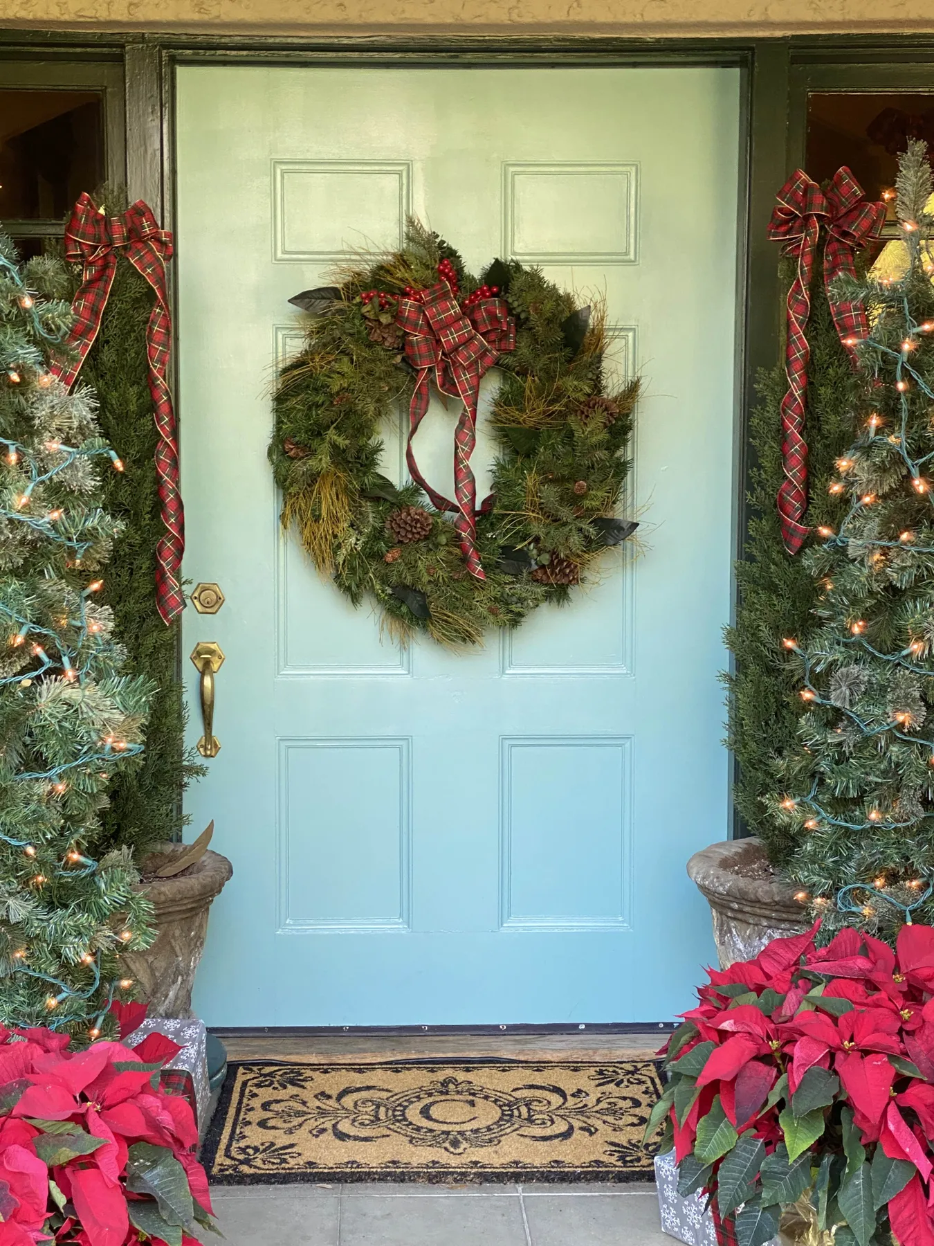 Holiday Front Porch Decor | Life at Bella Terra