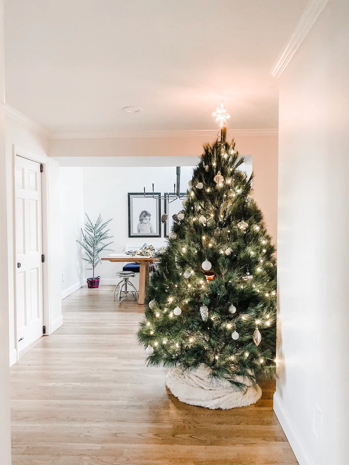 Holiday Home Tour 2019: Take A Peek at Our Home for the Holidays
