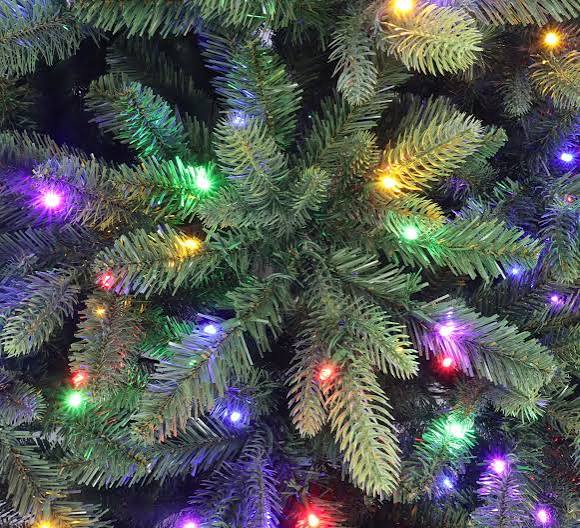 Holiday Living 7.5-ft Everett Fraser Fir Pre-lit LED Artificial Christmas  Tree - MartDiscover.com