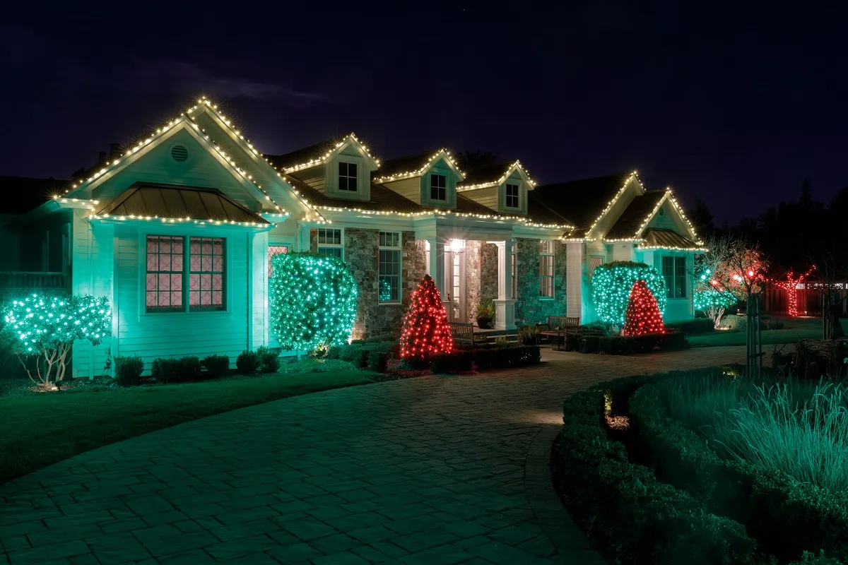 Holiday Outdoor Lighting Services – Brothers Painting JJ, LLC