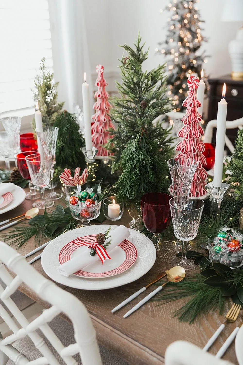 Host a Peppermint Holiday Dinner Party - Pizzazzerie
