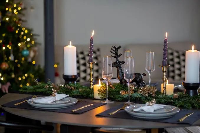 How to create a Dramatic Christmas Tablescape - Wren Kitchens Blog