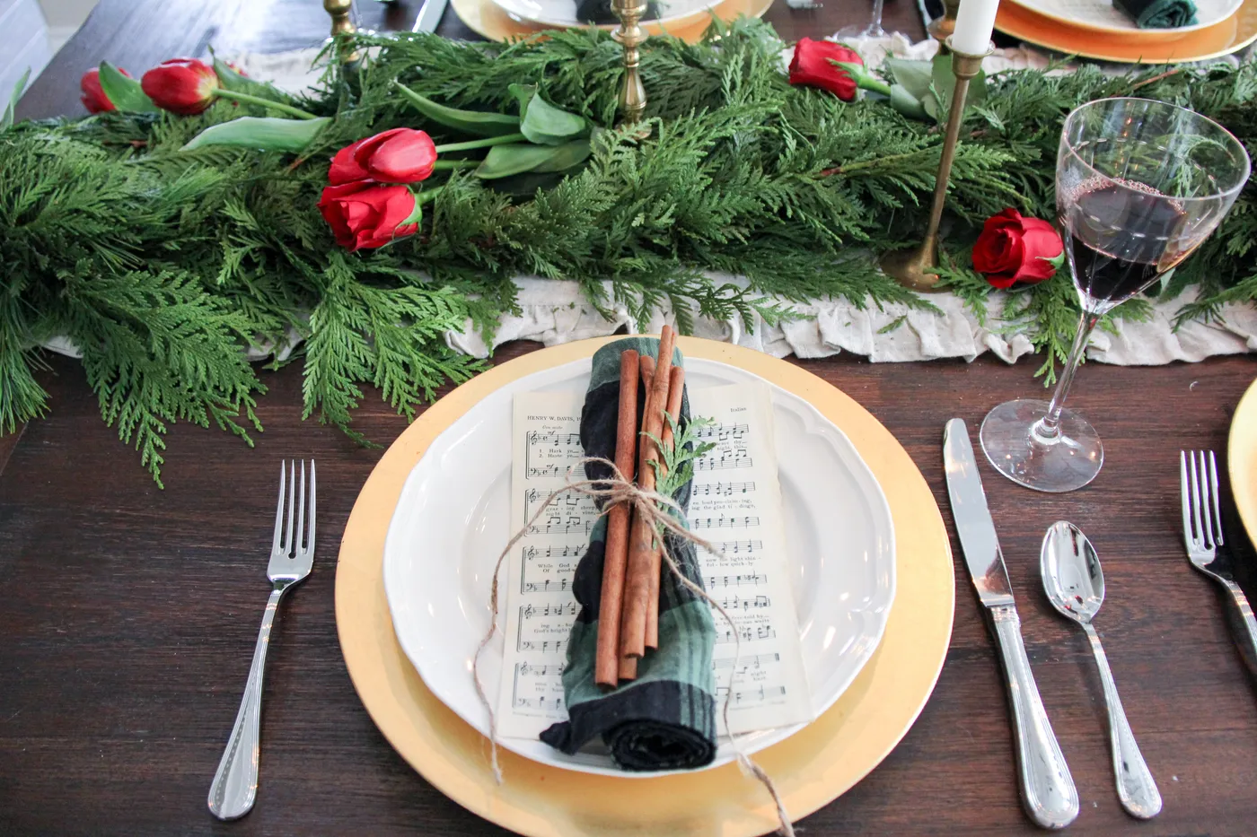 How to Create an Elegant Table This Christmas -