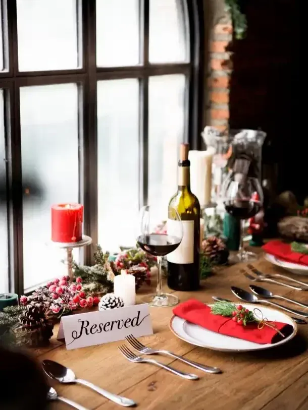 How to Decorate A Buffet Table for Christmas? - Yongyu Kitchenware