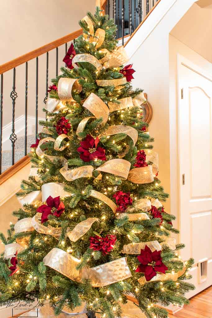 How to Decorate a Christmas Tree Like a Designer - The Lived-in Look