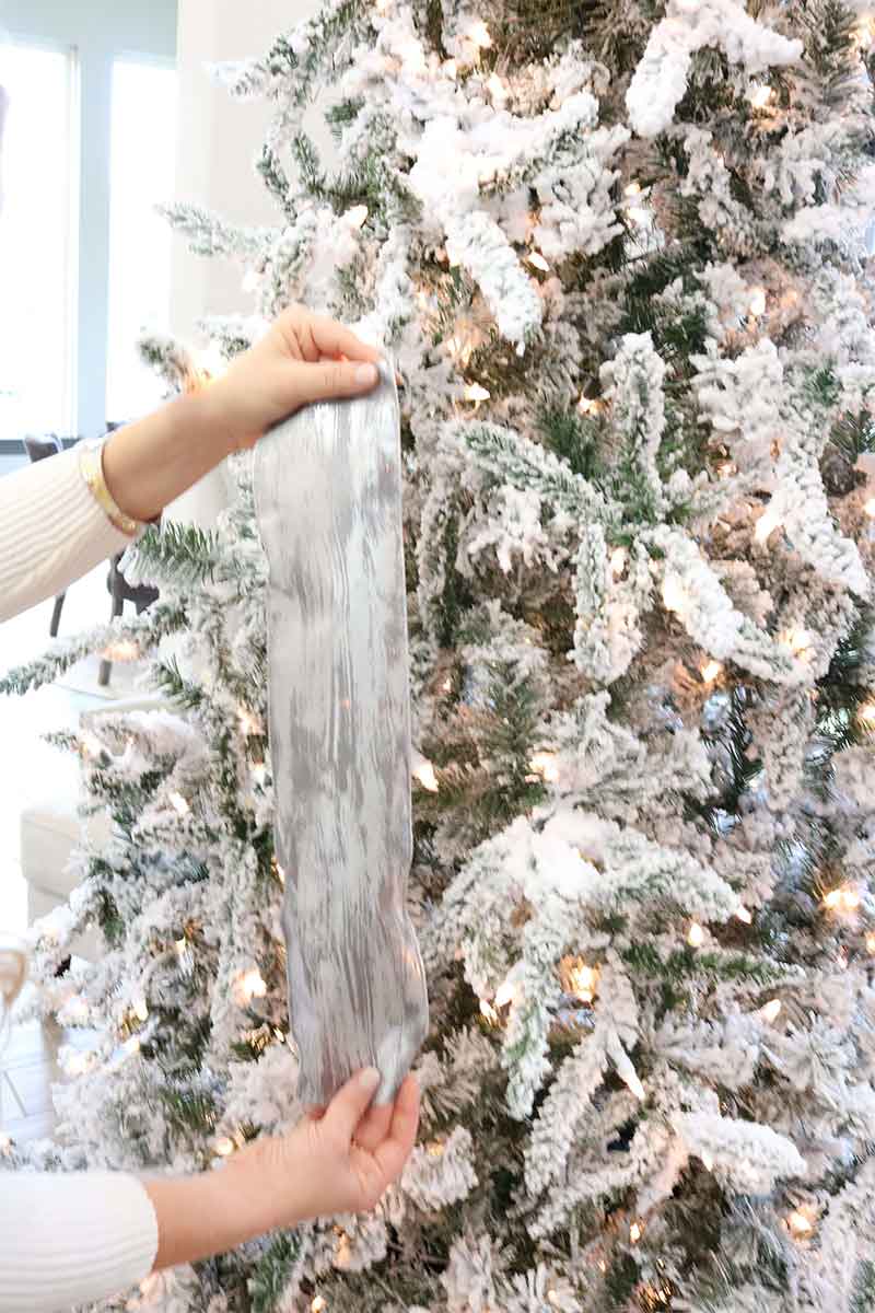 How to Decorate a Christmas Tree Like a Pro Designer – Melissa Roberts  Interiors