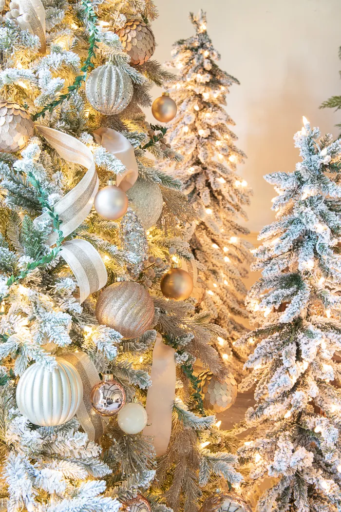How to Decorate A Christmas Tree with Mixed Metals - Sanctuary Home Decor