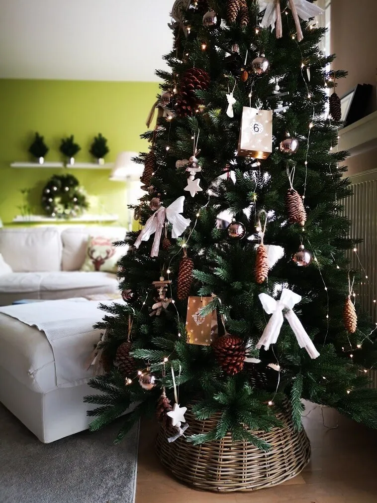 How to Decorate the Christmas Tree and Empower Yourself | Archi-living.com  - Web Magazine by Architects and Designers