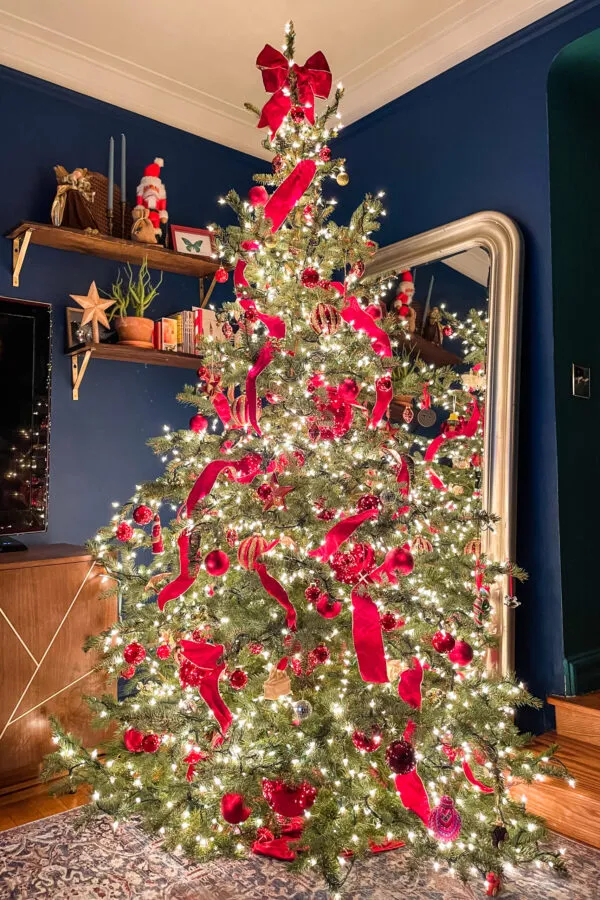How to Make a Bow Tree Topper - flowerswithemily.com