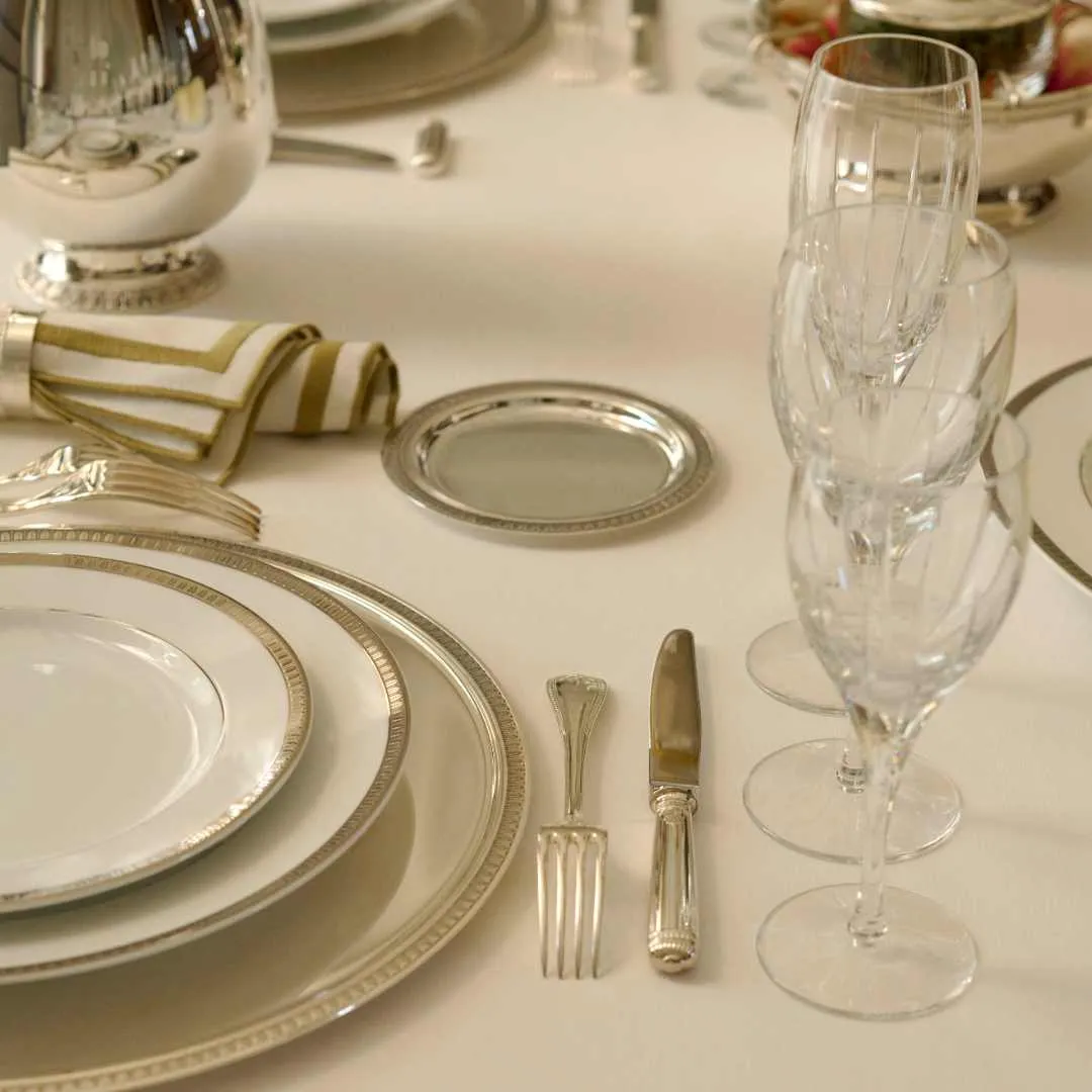 How to Set a Holiday Table: A Guide | Christofle