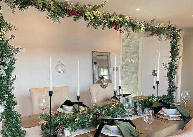 How to style a Christmas rustic dining table | Modish Living