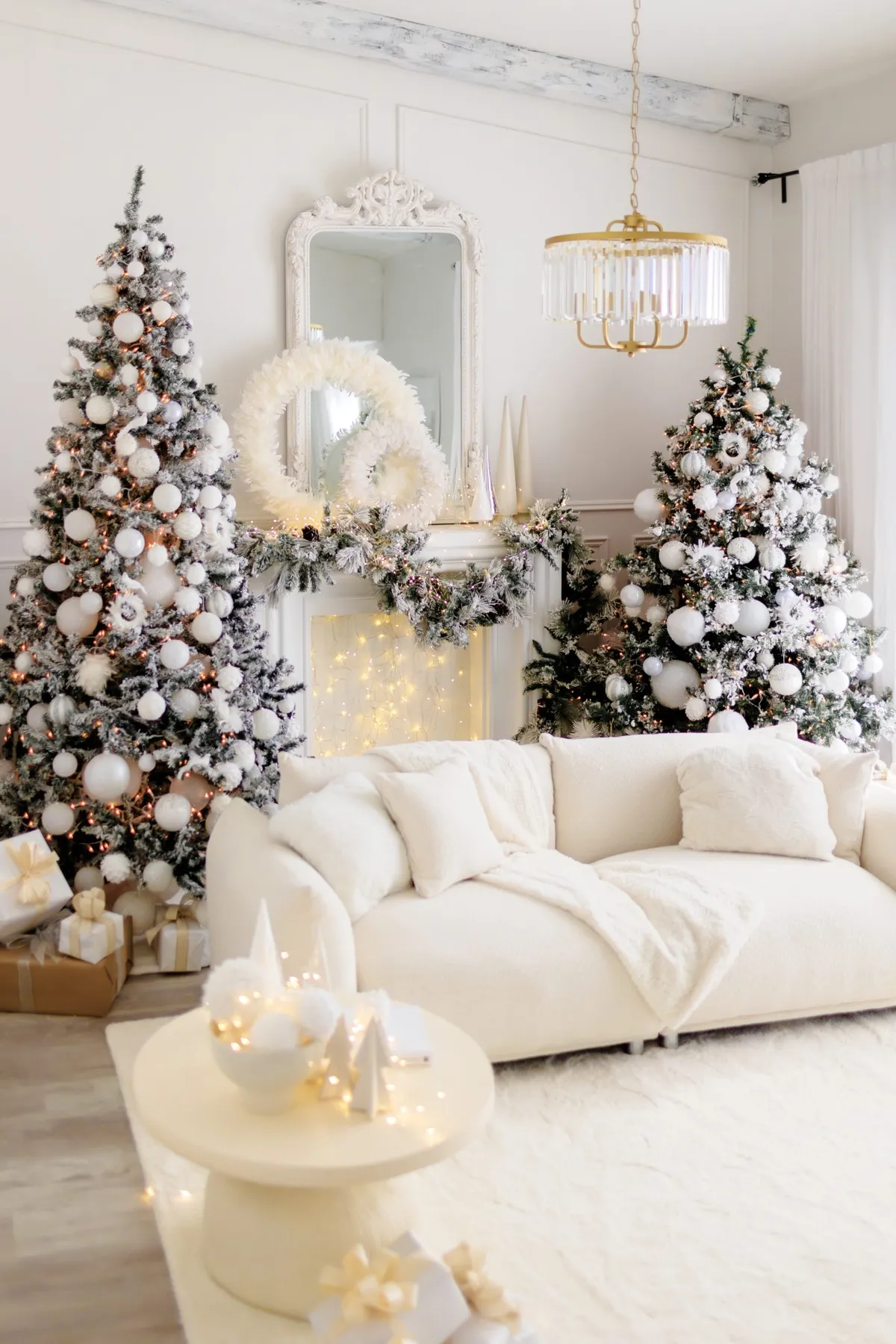 How To Style A Flocked Christmas Tree | Masons Home Decor