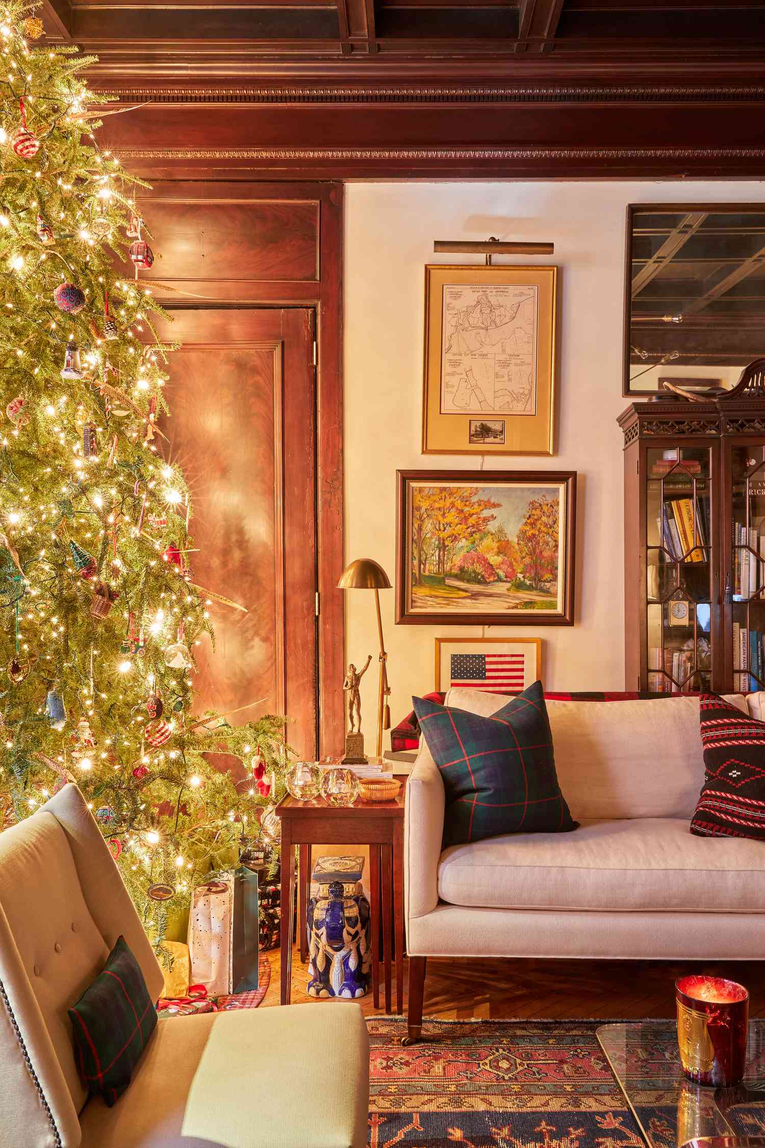 How To Use Holiday Tartan In Your Christmas Decor: 10 Ways
