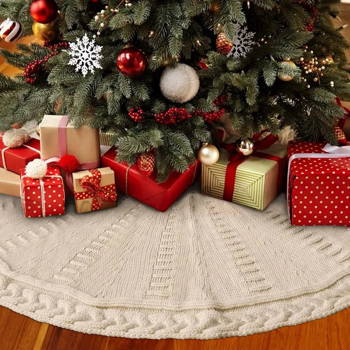 Knitted Christmas Tree Skirt β Amoria Bloom