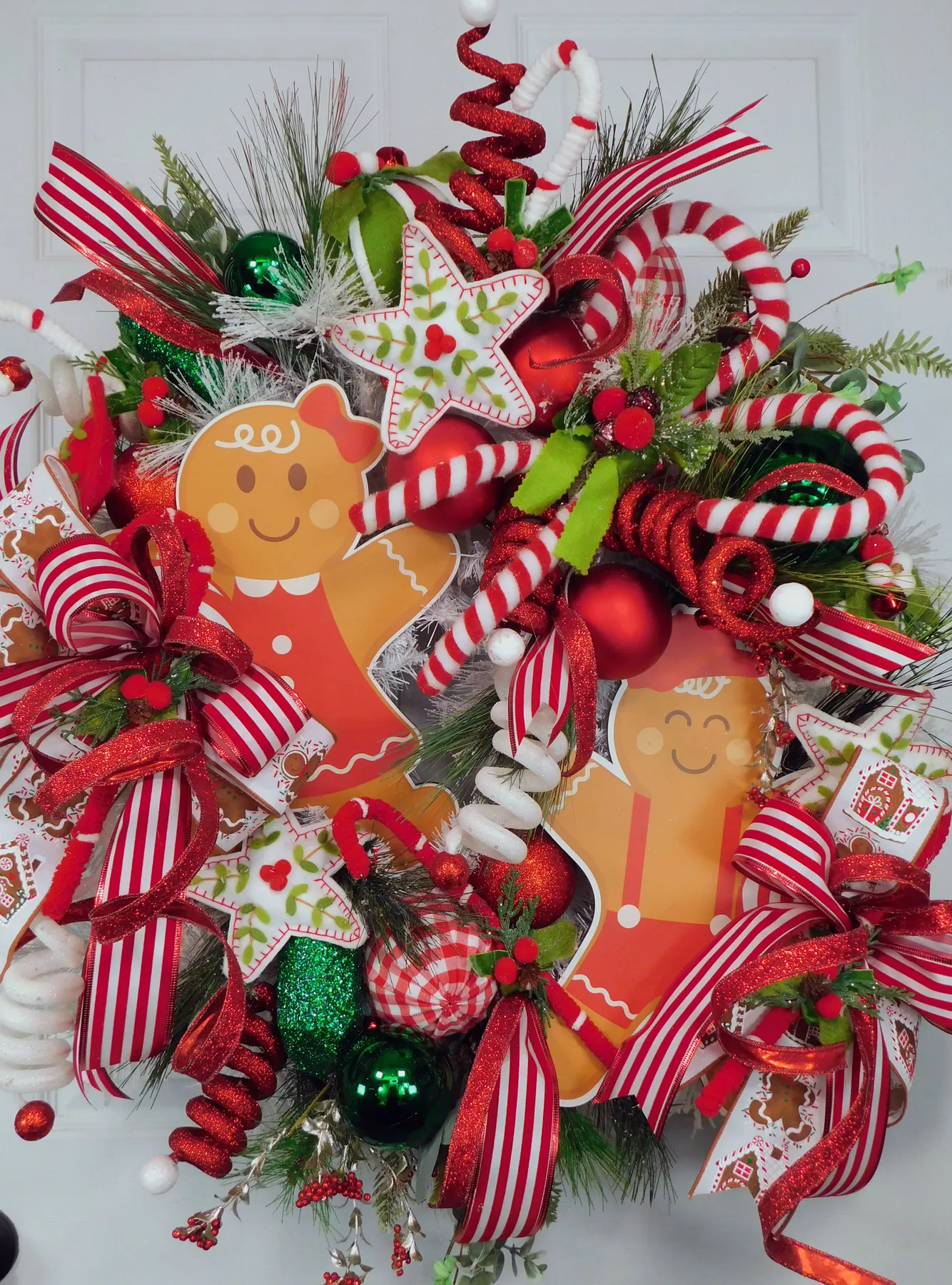 Large Holiday Gingerbread Wreath with BowBacker – Festive Gingerbread –  MilandDil Designs