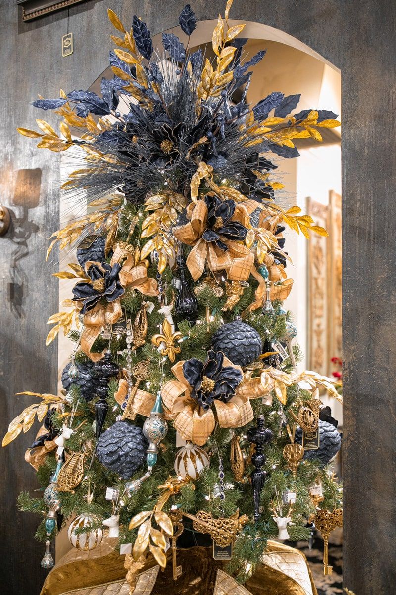 Luxury Christmas Tree Decorating With Linly Designs - | Linly Designs