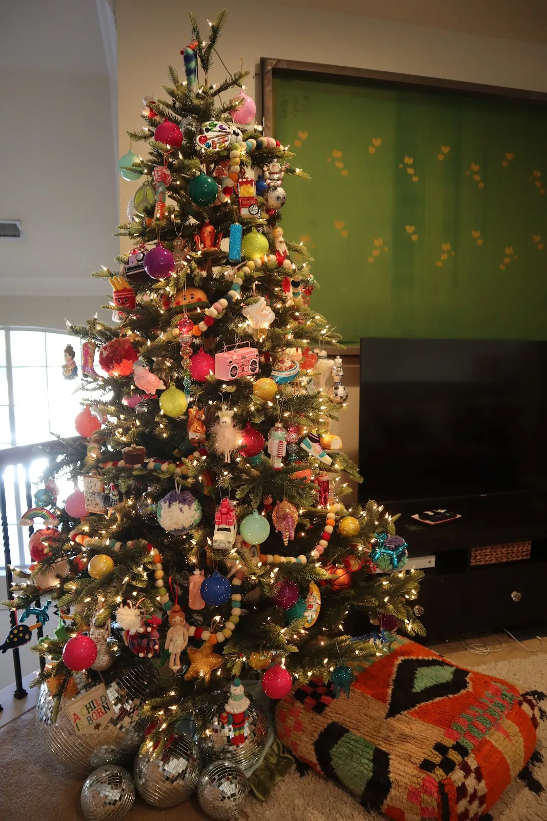 Momfessionals: Playroom Christmas