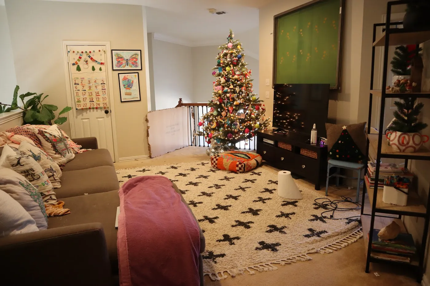 Momfessionals: Playroom Christmas
