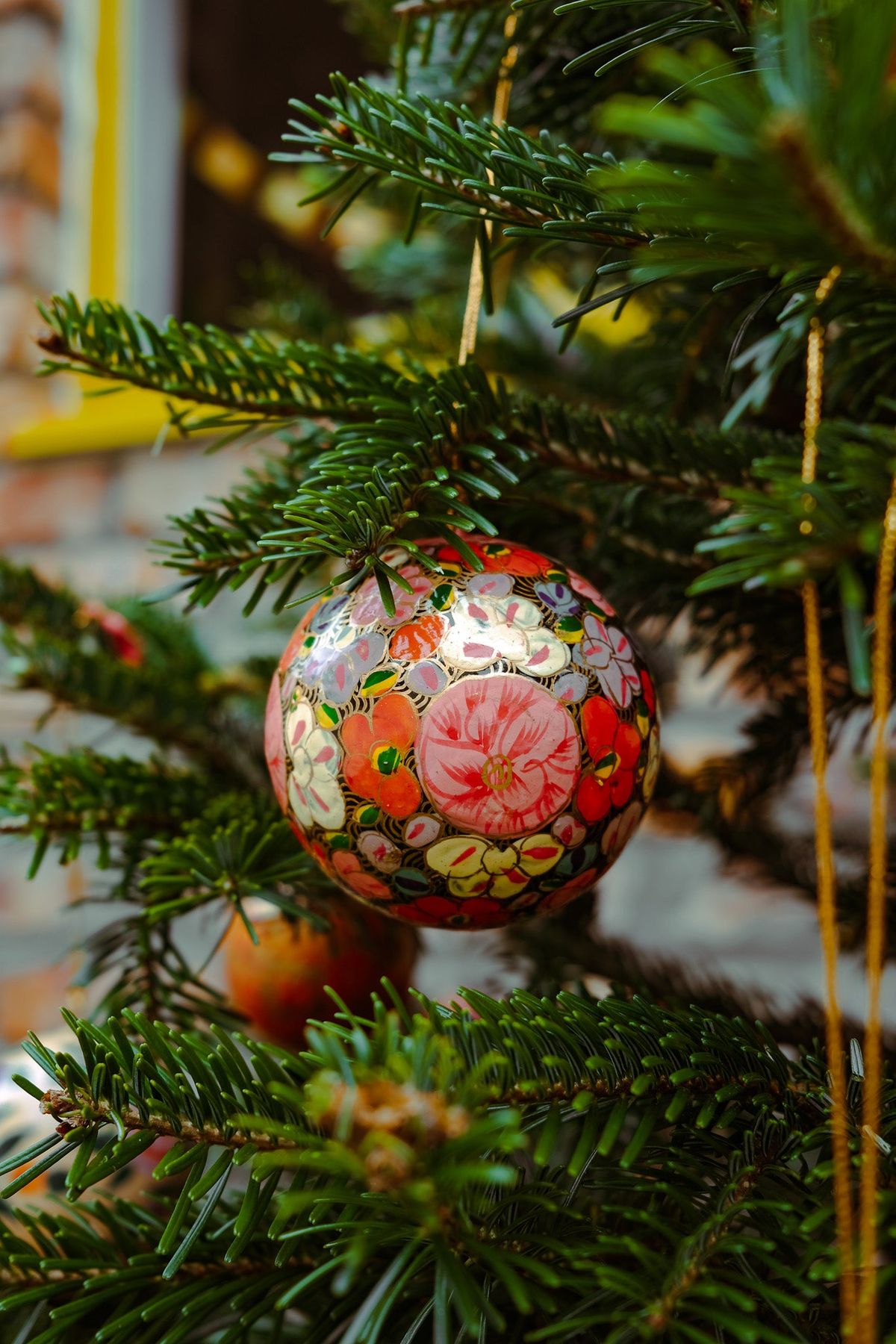 Papier-mâché Baubles – East End Press