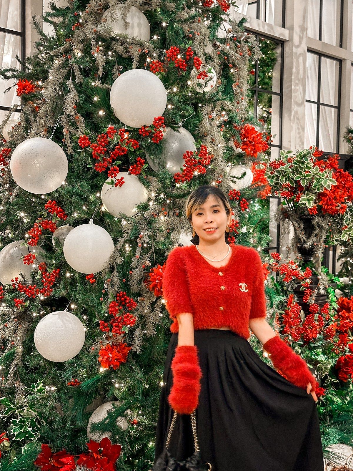 Parisian Style Red and Black Outfit at Christmas in Mid Valley Megamall |  Snowman · Sharing