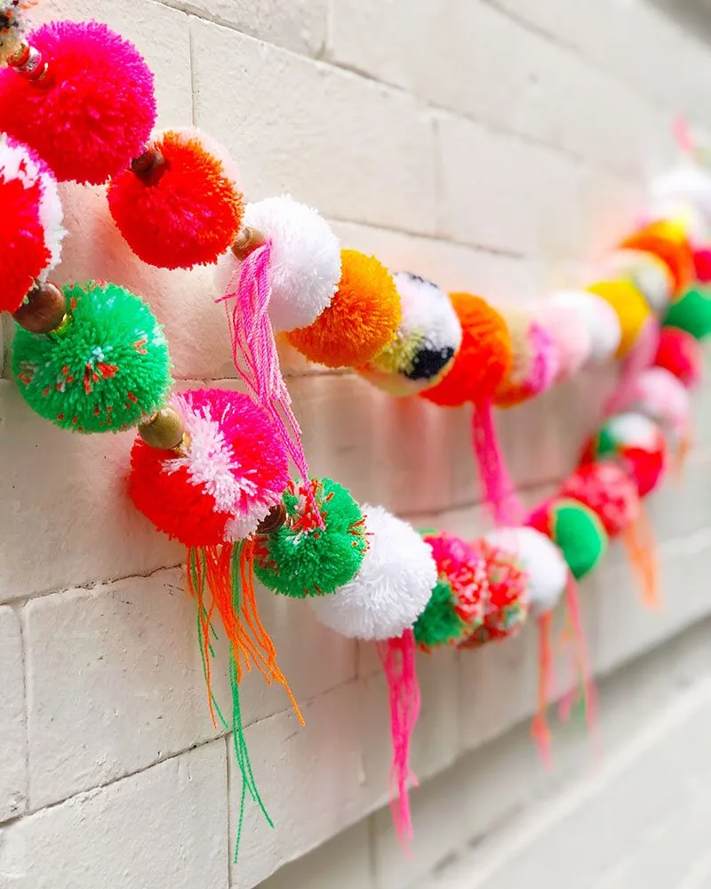Pom Making Pom Pom Lot Multi-Color Yarns DIY Holiday Pom Pom Garland
