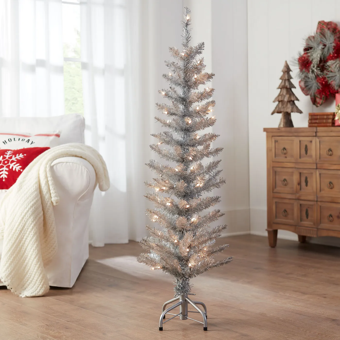Pre-Lit 4-ft Silver Tinsel Christmas Tree Clear Incandescent Lights |  Navasco Investments