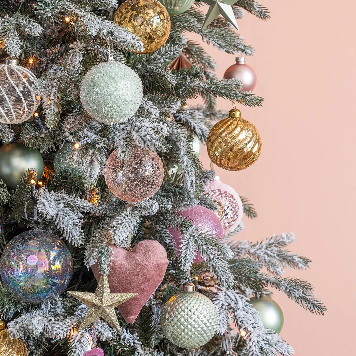 Pre-lit Snowy Christmas tree 215 cm | It's all about Christmas