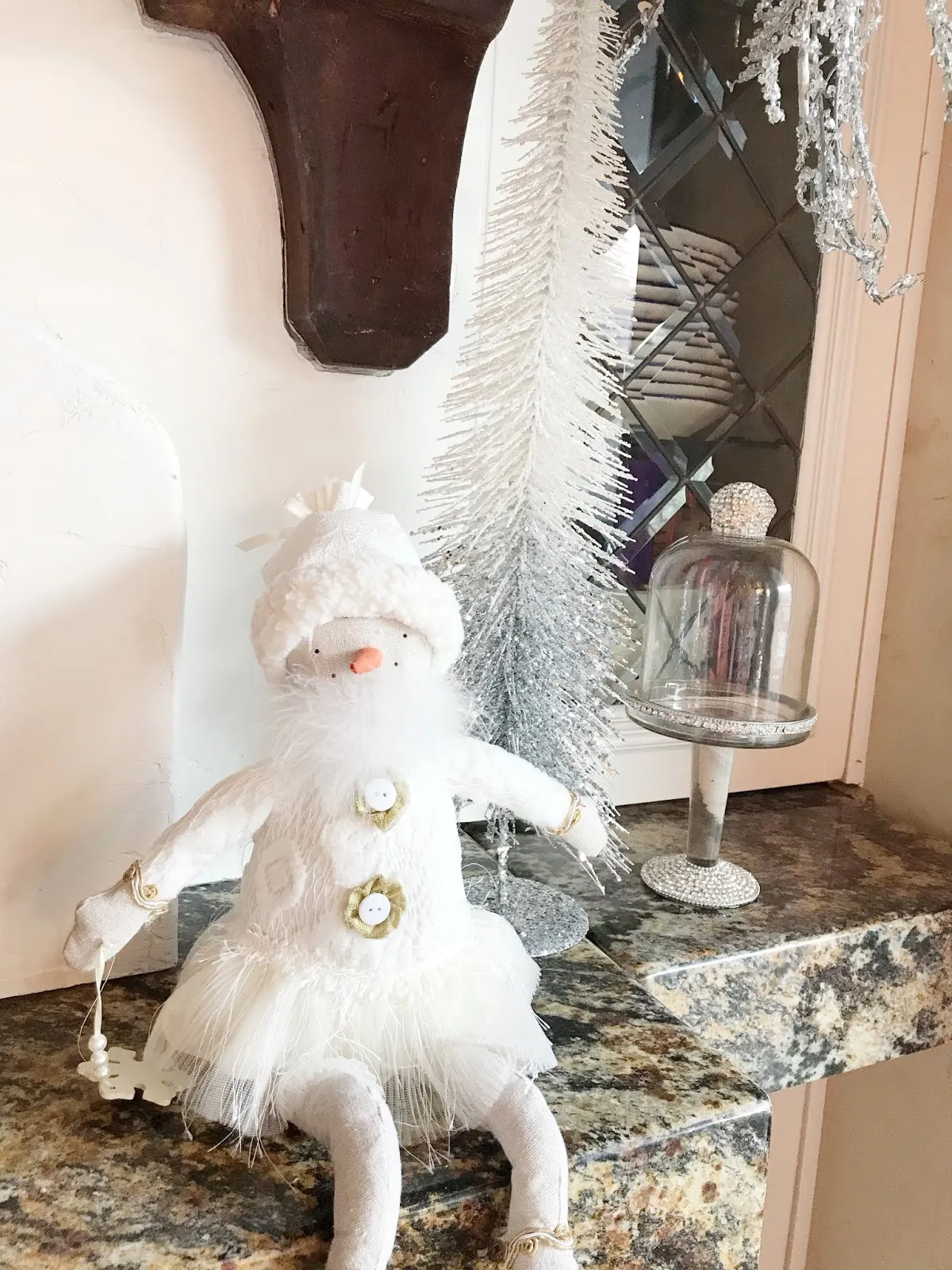 Purple Chocolat Home: Winter Kitchen Mantel