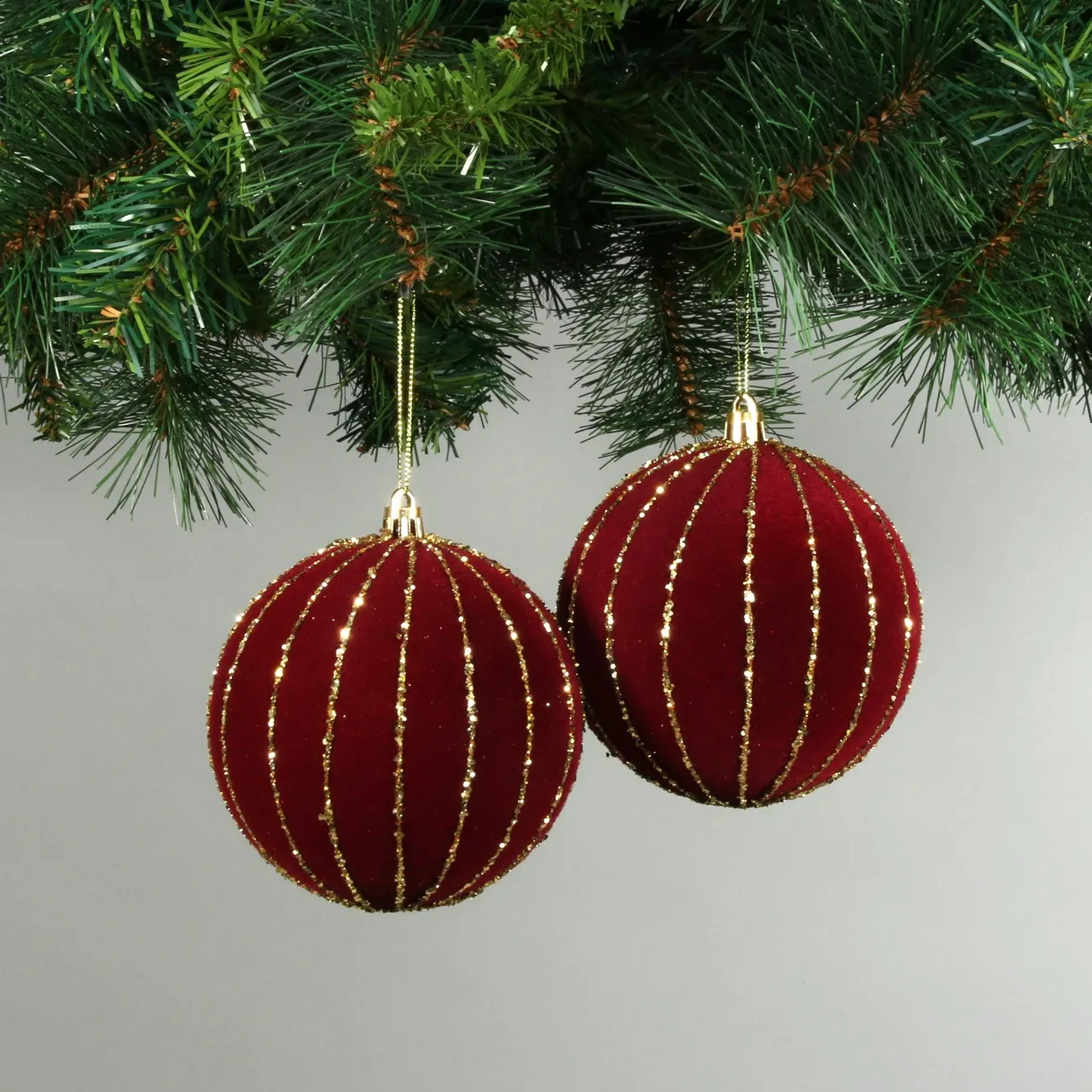 Red 10cm Velvet Baubles with Glitter - Country Baskets