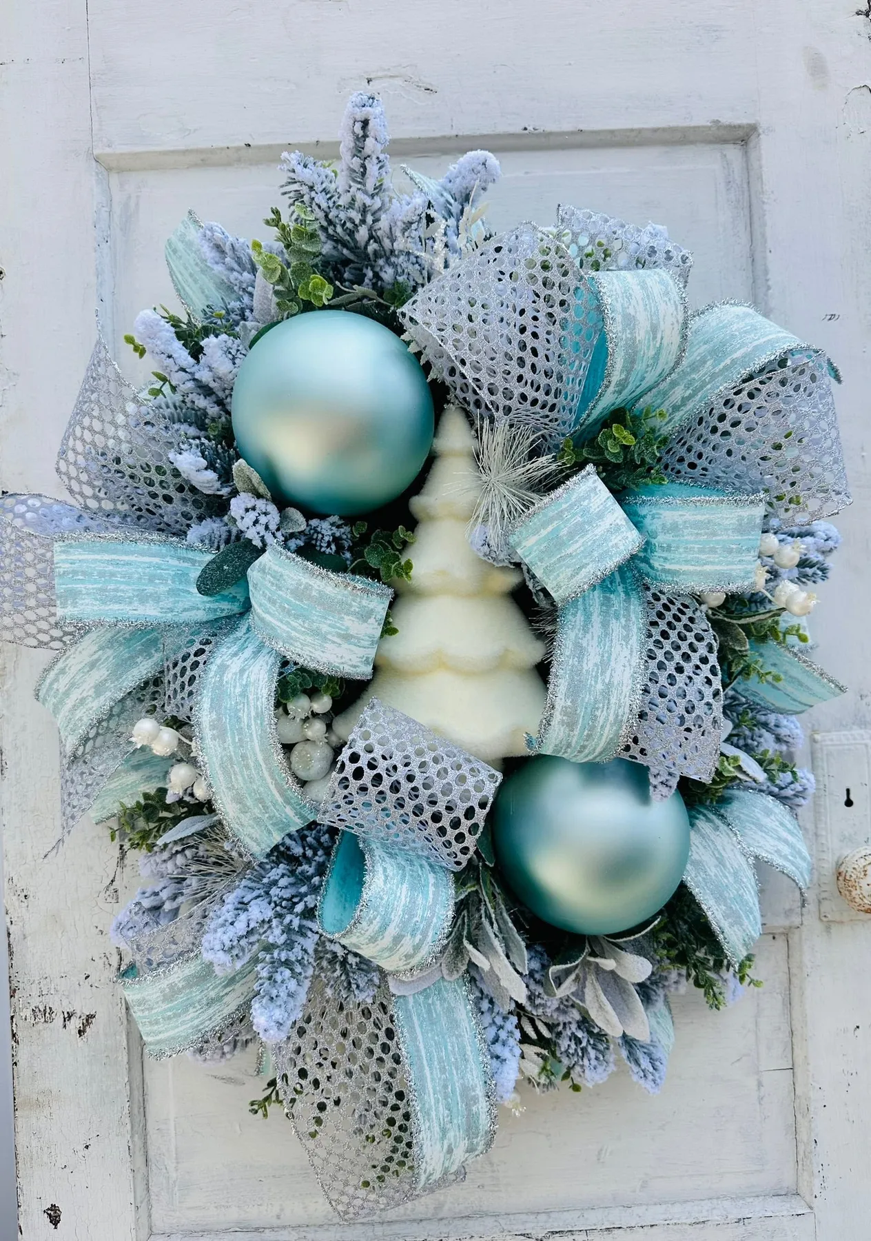 Red Hydrangea Wreath for Front Door – Year Round Farmhouse Holiday Door Wreath