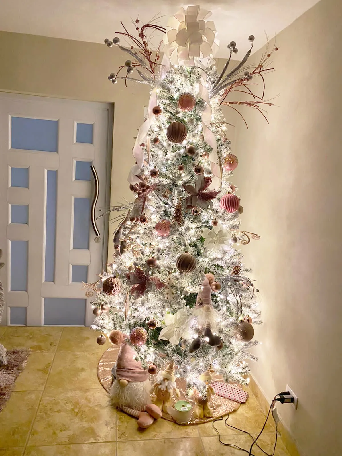 ROSE GOLD CHRISTMAS TREE DÉCOR - by Nila Mae