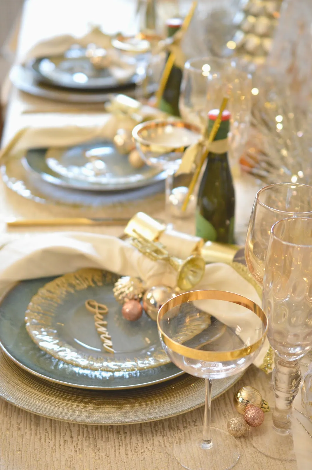 Rosemary & Thyme: Glitz and Glam New Year's Eve Table