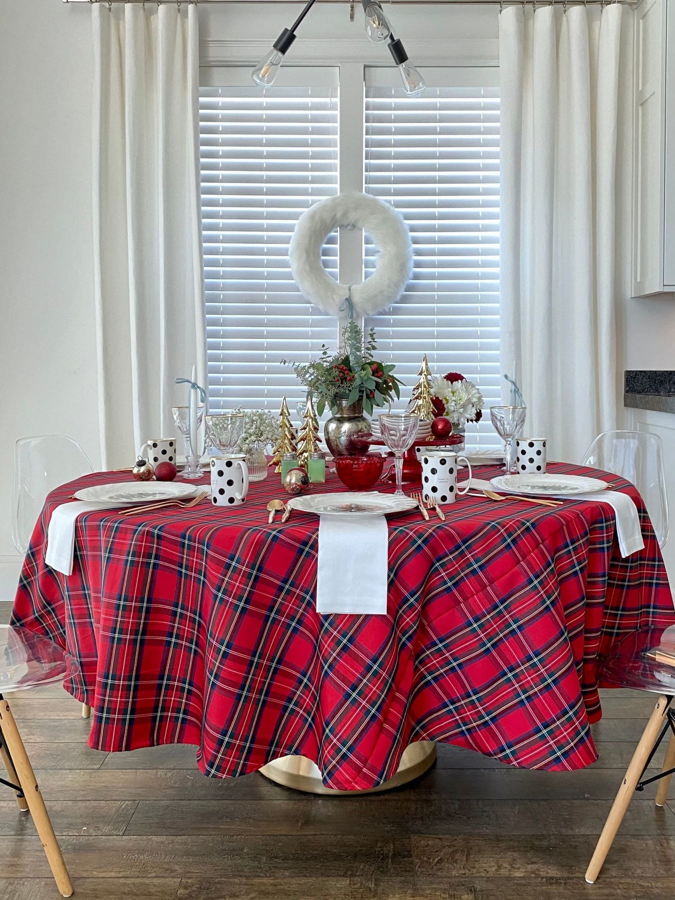 Round Tartan Plaid Tablecloth | Red, Green & Black Plaid, Christmas,  Thanksgiving, Royal Stewart Holiday Table Linens, Burns Night