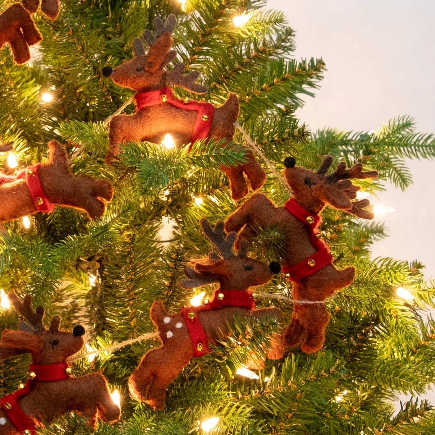 Santa Sleigh & 8 Reindeer Felt Garland | Christmas Decor – Notown Goods