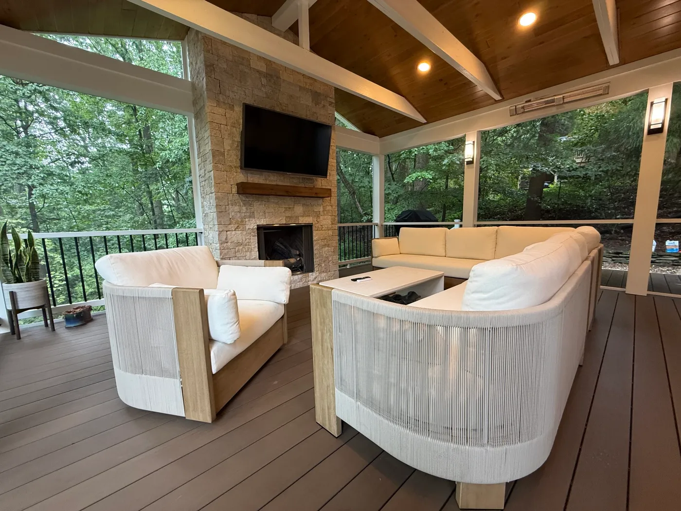 Screened-In Porch Gallery - Velero Deck Designs