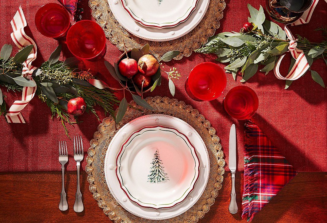 Set a Spirited Scene with these Holiday Table Ideas