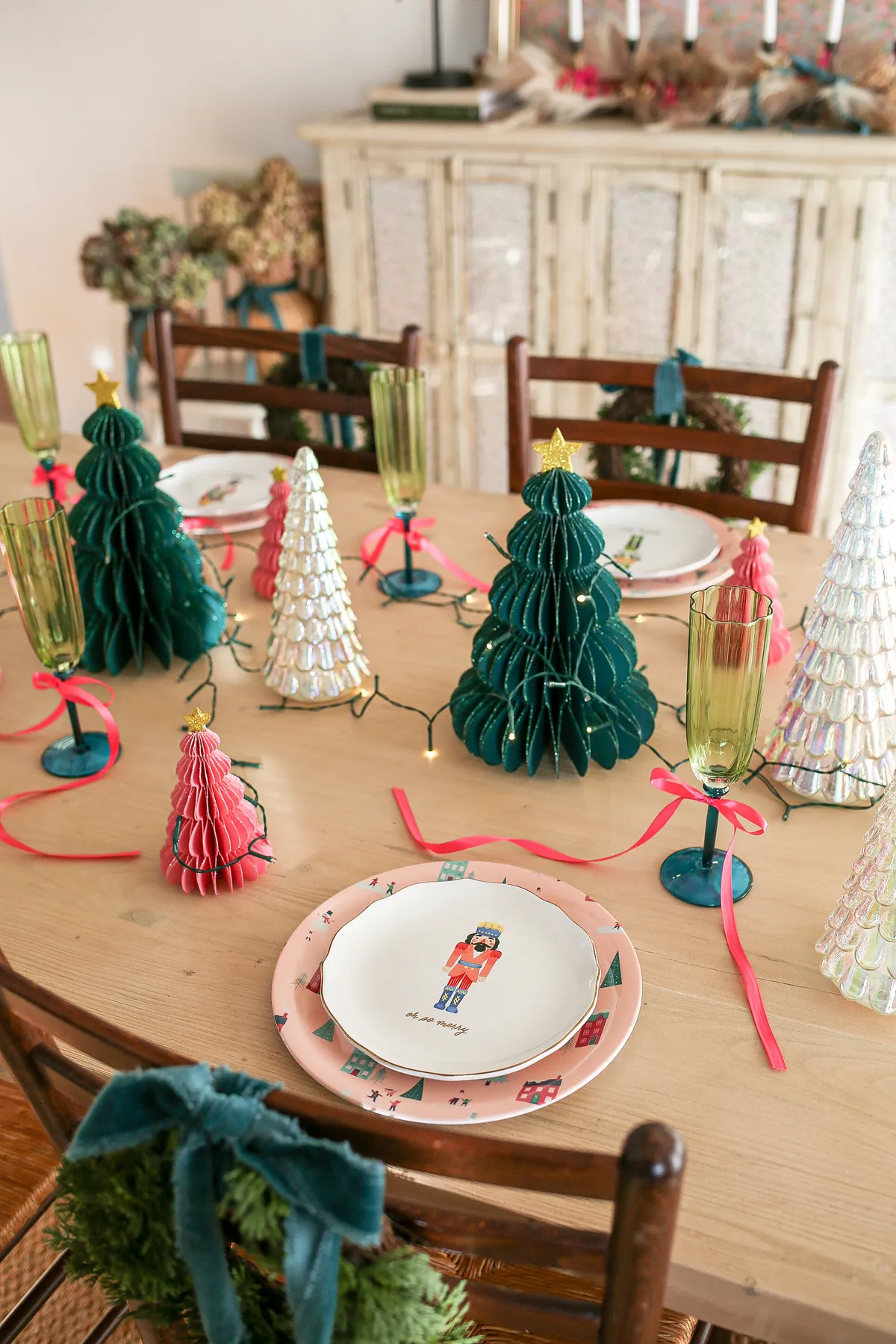 setting a christmas party table - amanda party + home