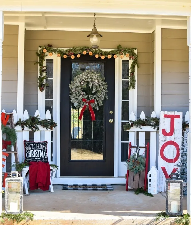 Simple Festive Christmas Front Porch