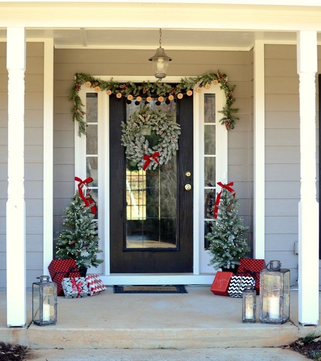 Simple Festive Christmas Front Porch