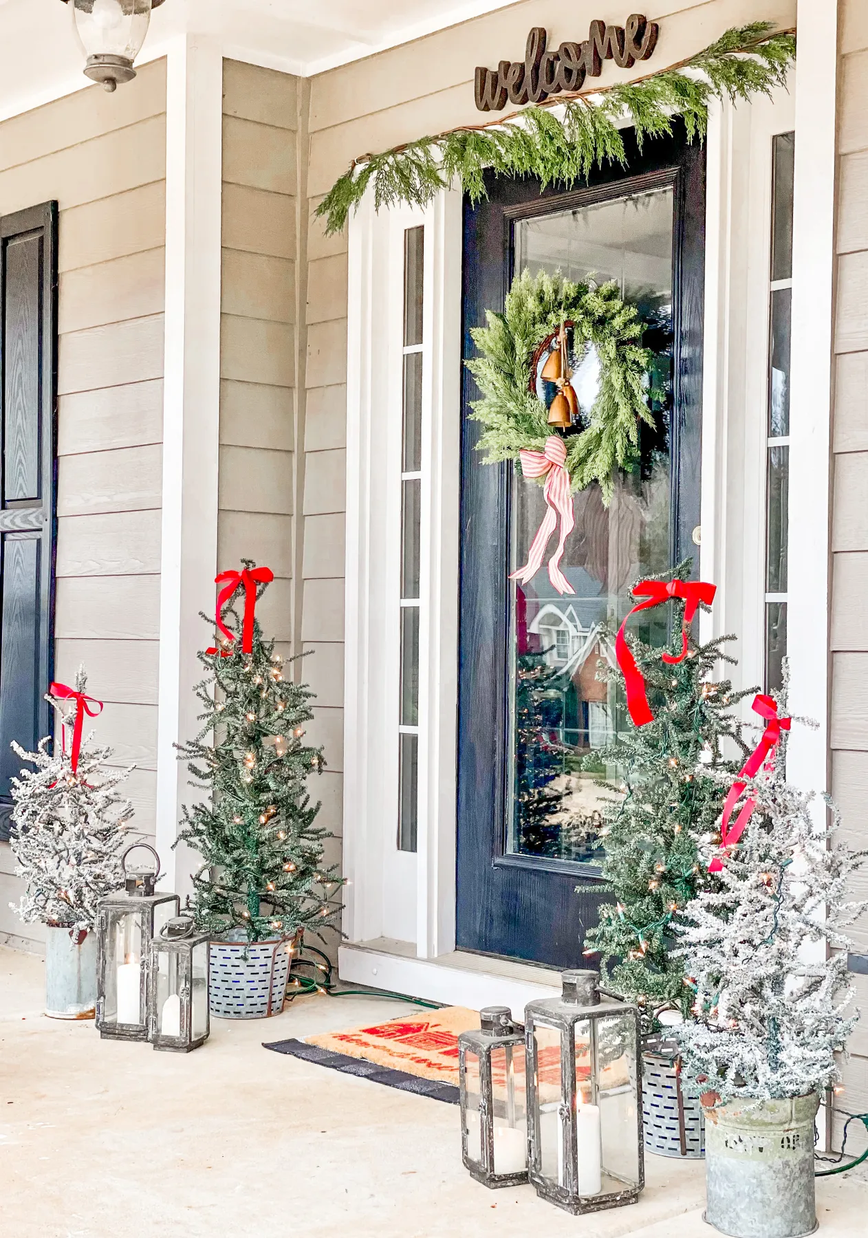 Simple Festive Christmas Front Porch